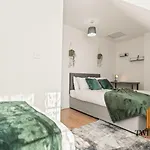 4 Bed Near Wembley Stadium