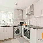4 Bed Near Wembley Stadium
